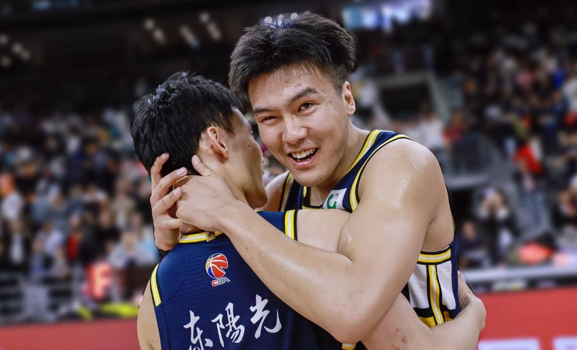 银河体育 -包含北京首钢发布备战花絮,转会期篮板制胜,欧篮联任务艰巨,纪律约束更严格的词条