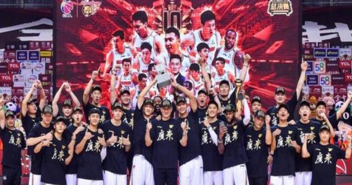 银河平台 -广东宏远发布备战花絮；窗口期扳平良机；NBA季后赛任务艰巨；更衣室氛围转暖的简单介绍